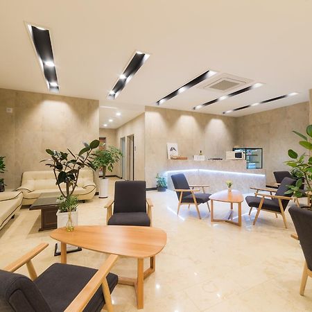 Reborn Suwon Silkroad Hotel מראה חיצוני תמונה
