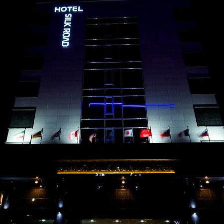 Reborn Suwon Silkroad Hotel מראה חיצוני תמונה