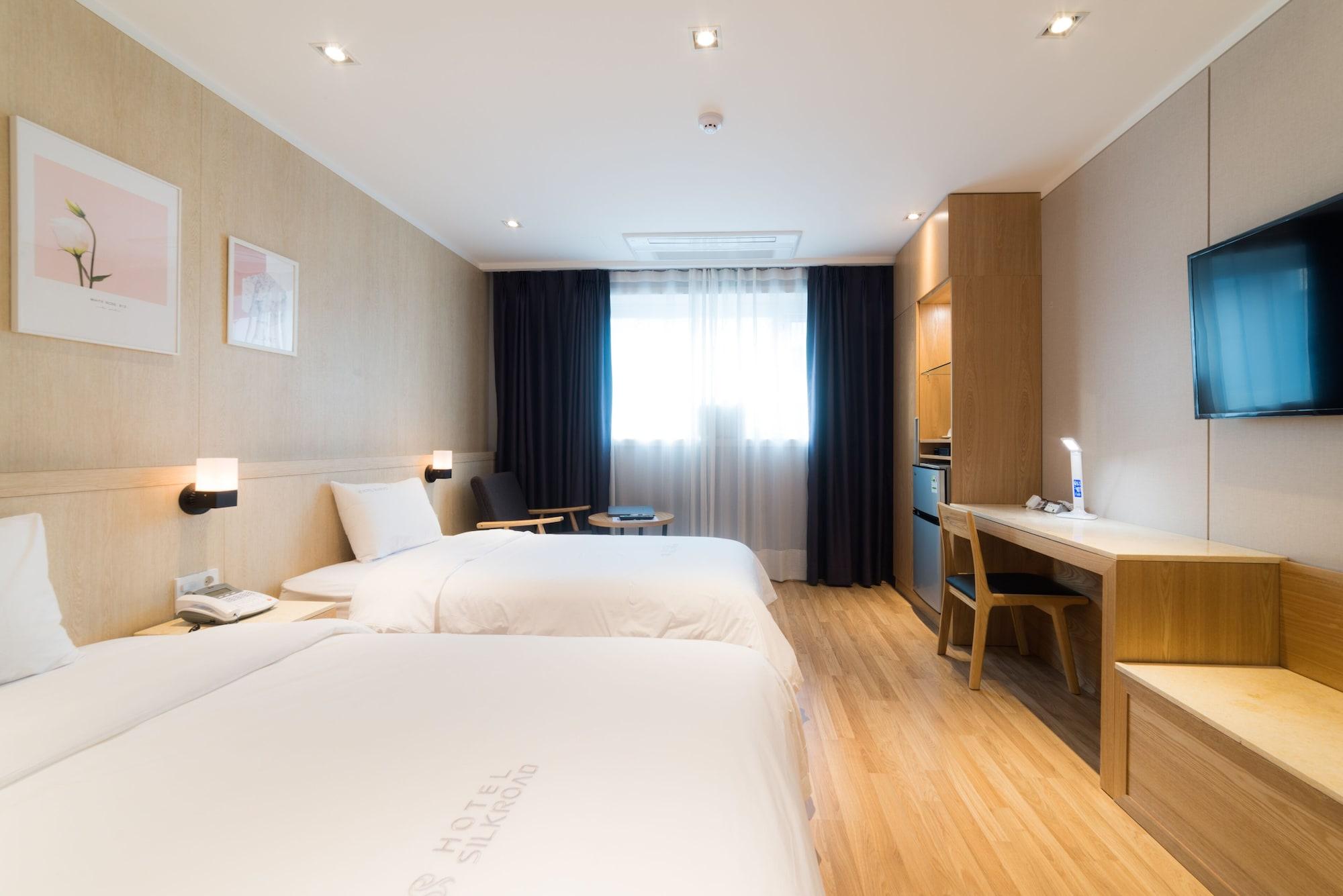 Reborn Suwon Silkroad Hotel מראה חיצוני תמונה