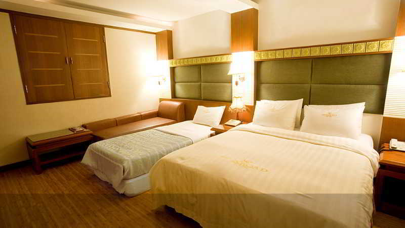 Reborn Suwon Silkroad Hotel מראה חיצוני תמונה