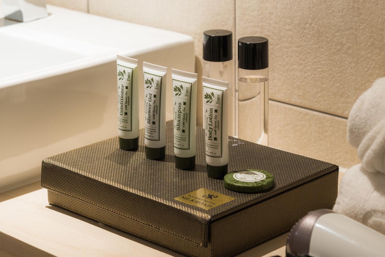 Reborn Suwon Silkroad Hotel מראה חיצוני תמונה