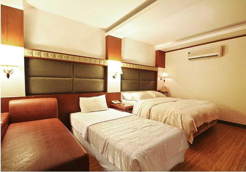 Reborn Suwon Silkroad Hotel מראה חיצוני תמונה