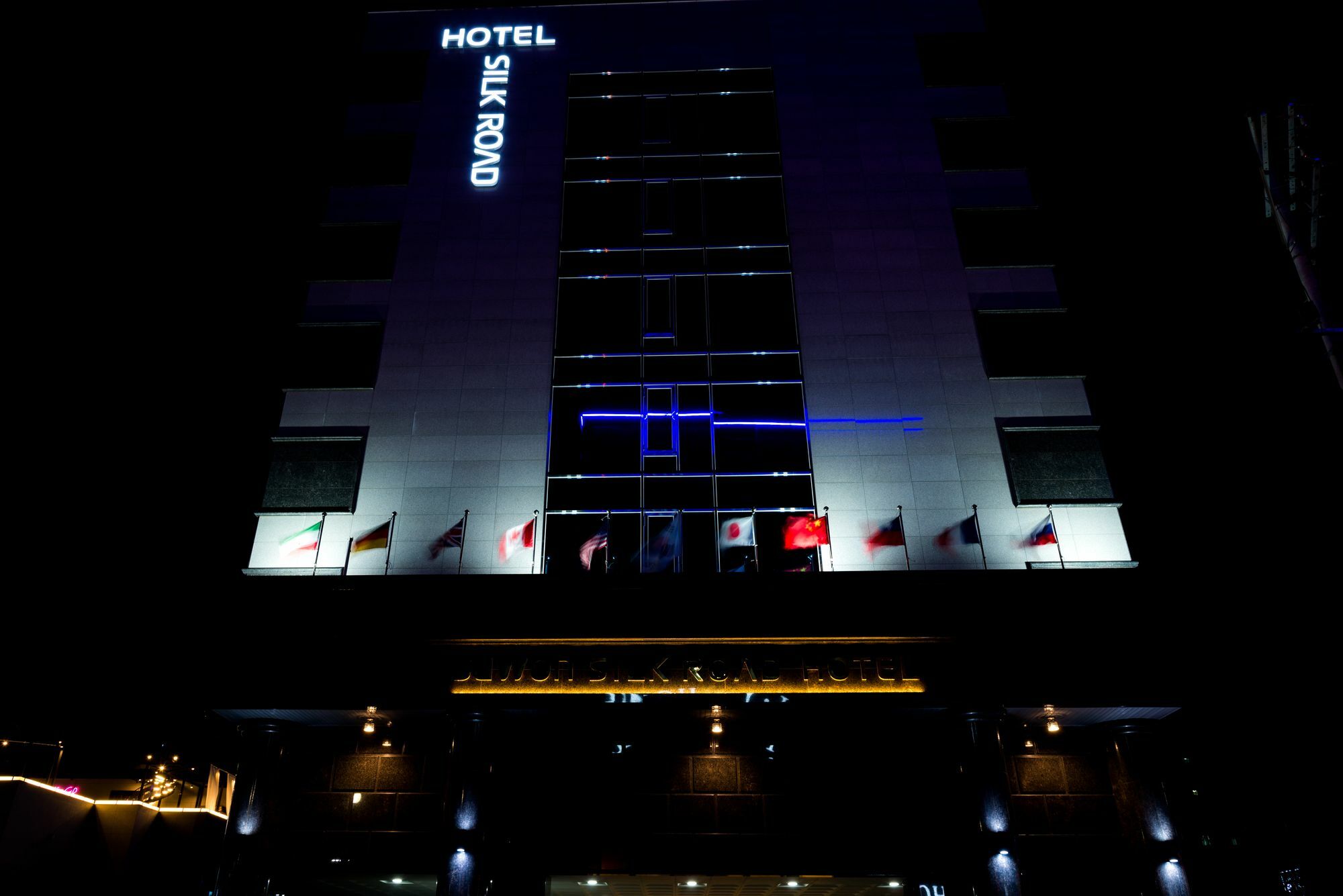 Reborn Suwon Silkroad Hotel מראה חיצוני תמונה