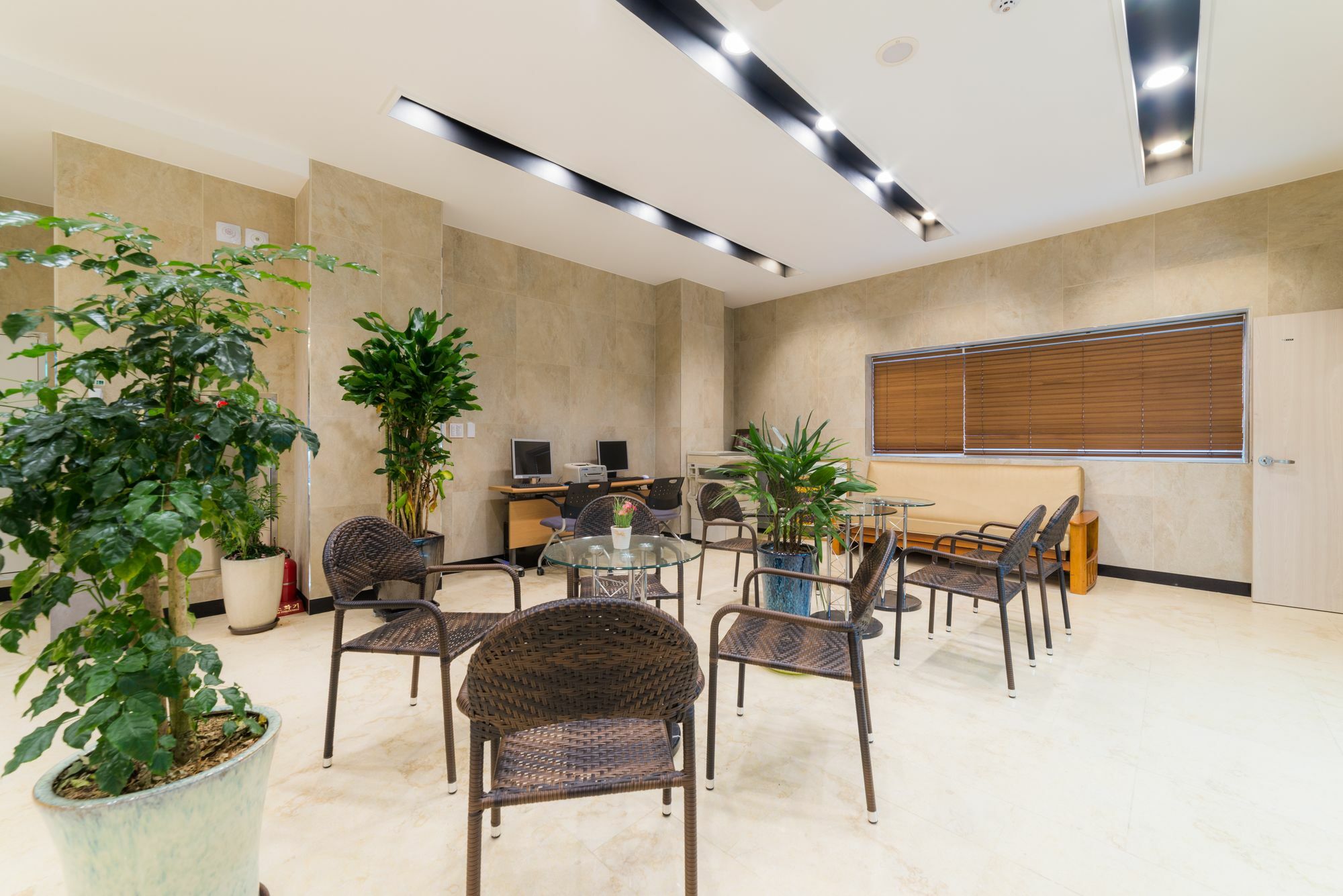Reborn Suwon Silkroad Hotel מראה חיצוני תמונה