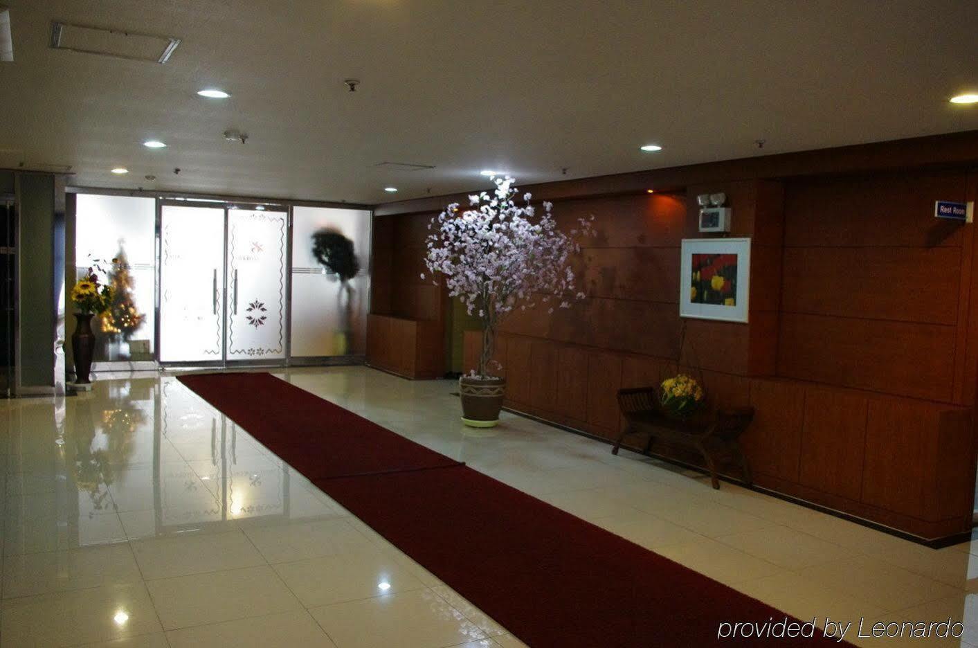 Reborn Suwon Silkroad Hotel מראה חיצוני תמונה