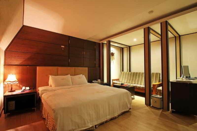 Reborn Suwon Silkroad Hotel מראה חיצוני תמונה